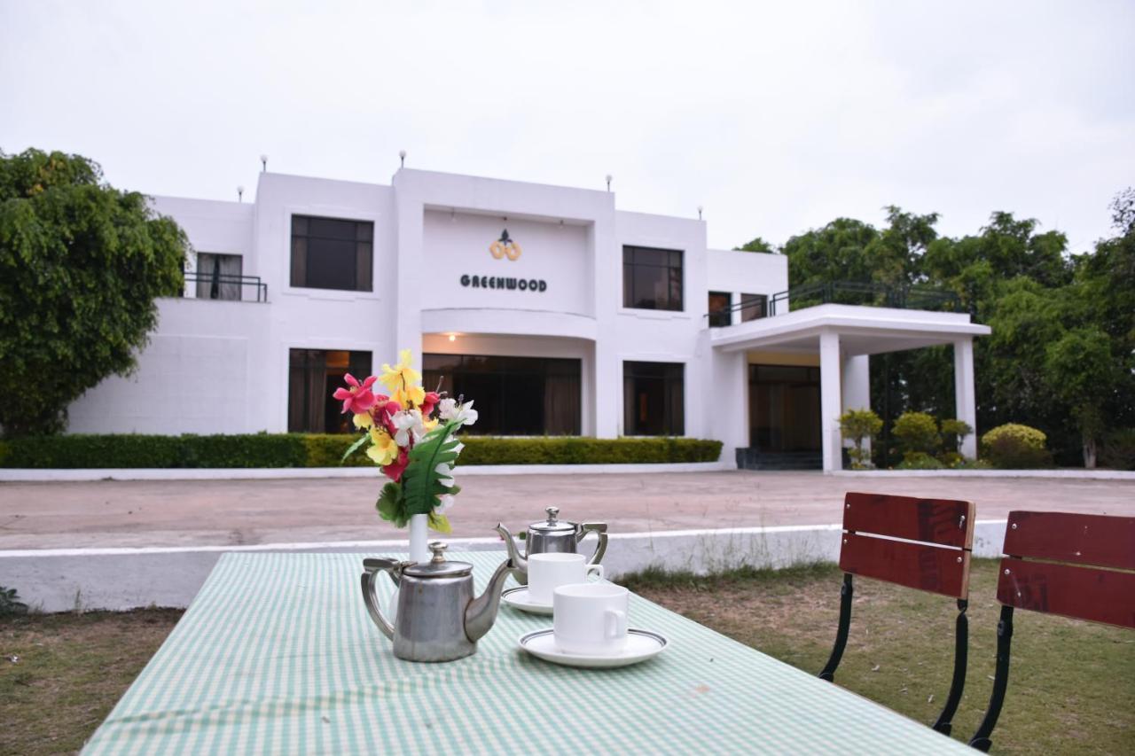 Greenwood Hotel Khajurāho Extérieur photo