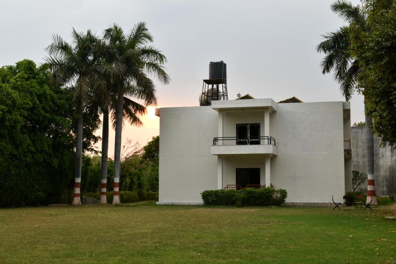 Greenwood Hotel Khajurāho Extérieur photo