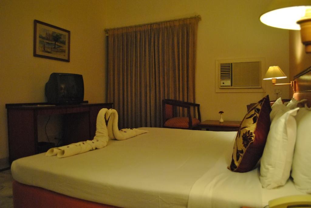 Greenwood Hotel Khajurāho Chambre photo